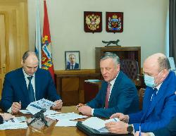 В Оренбурге состоялась рабочая встреча генерального директора ООО «Газпром межрегионгаз» Сергея Густова и губернатора области Дениса Паслера